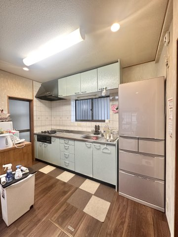 葛飾区西水元4丁目中古住宅のキッチン|ダイニングキッチン