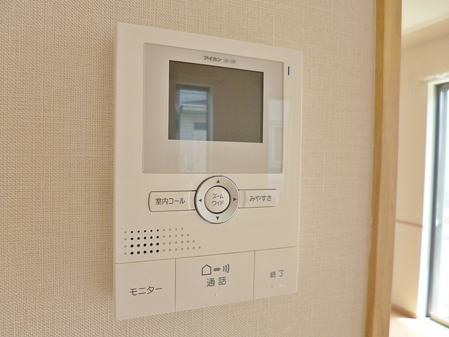 グランディール東小岩のセキュリティ|TVモニタ付きドアホンです。
