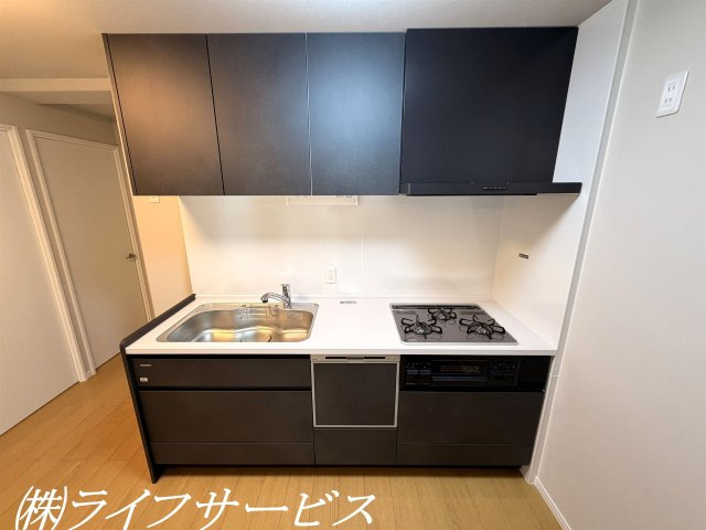 【キッチン】 | カーサ東淀川 | システムキッチン／３口ガスコンロ、食器洗浄乾燥機付！