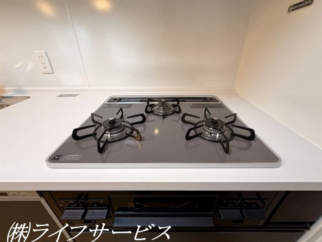 【キッチン】 | カーサ東淀川 | キッチン３口ガスコンロ