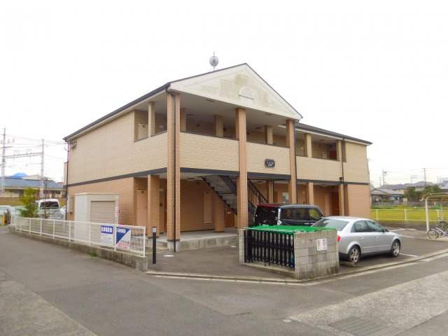 高槻市東五百住町１丁目のアパートの外観