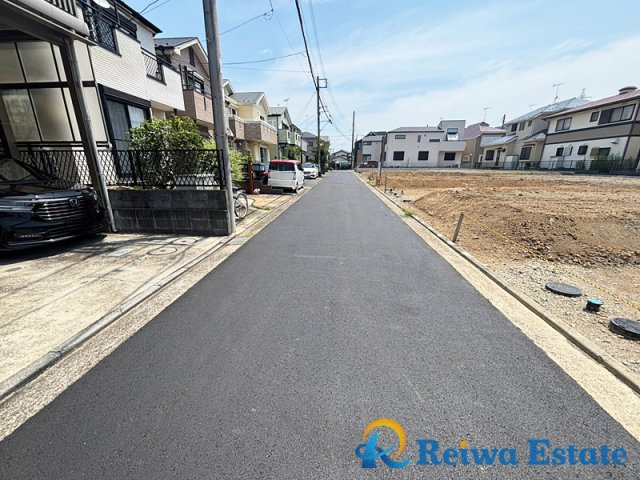 売地　茅ヶ崎市高田4丁目の前面道路含む現地写真