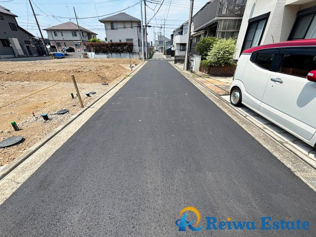 売地　茅ヶ崎市高田4丁目の前面道路含む現地写真