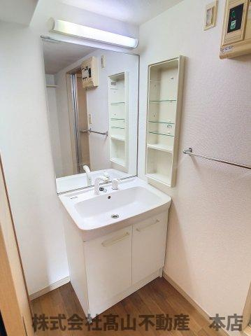 宗像市くりえいと２丁目の賃貸マンションの洗面所