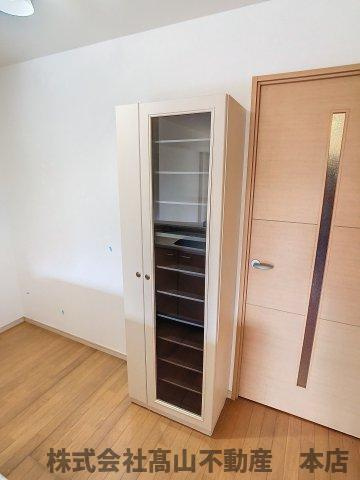 宗像市くりえいと２丁目の賃貸マンションの収納