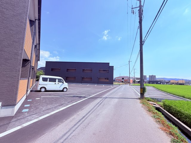 アリストの駐車場