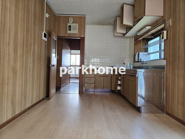 高知市春野町平和　中古戸建の居間・リビング
