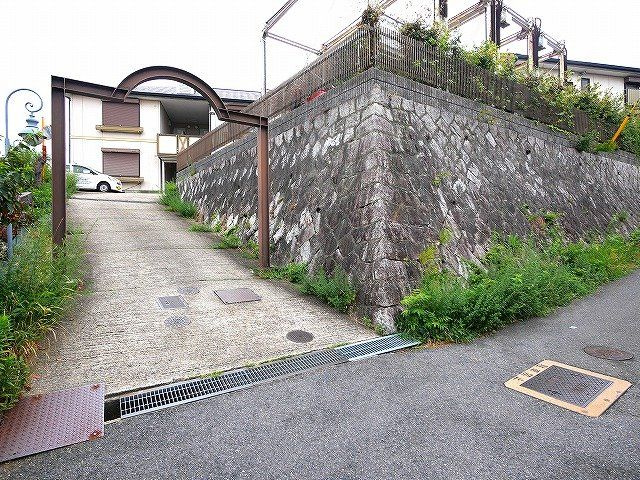 高瀬ハイツ1号館の周辺