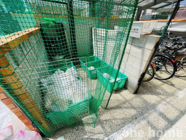 ロイヤルハイツ新大阪のその他共用部分|◆マンション敷地内にゴミステーションございます！