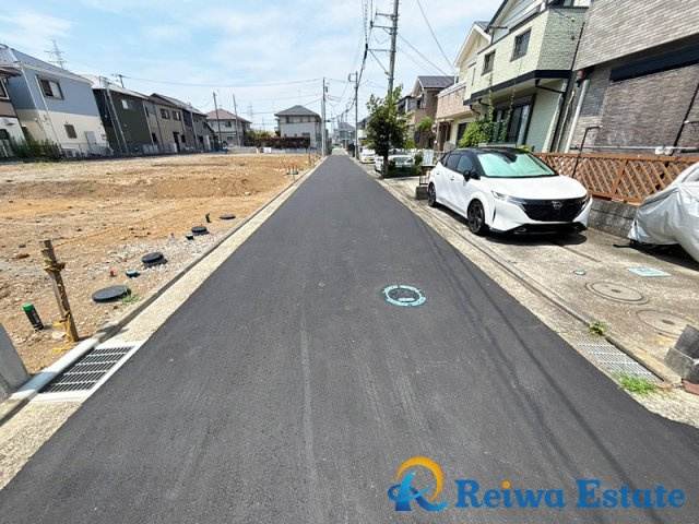 売地　茅ヶ崎市高田4丁目の前面道路含む現地写真