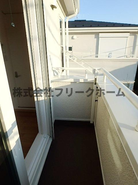 武蔵野市吉祥寺本町４丁目のアパートのバルコニー
