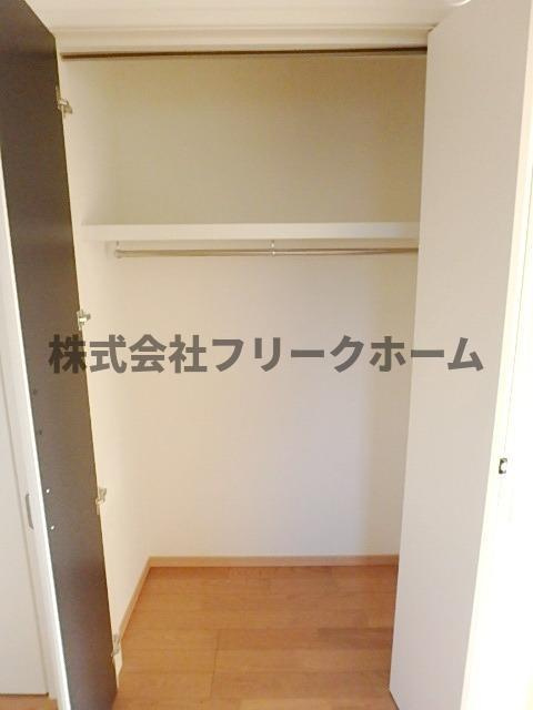 武蔵野市吉祥寺本町４丁目のアパートの収納