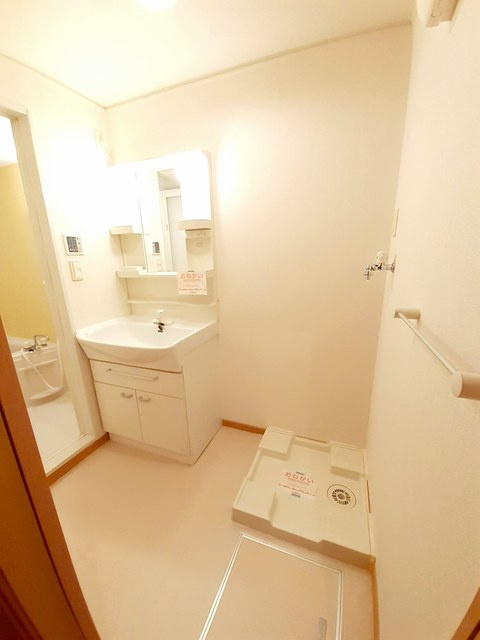 プリムローズＩＮＯの独立洗面台|洗面所