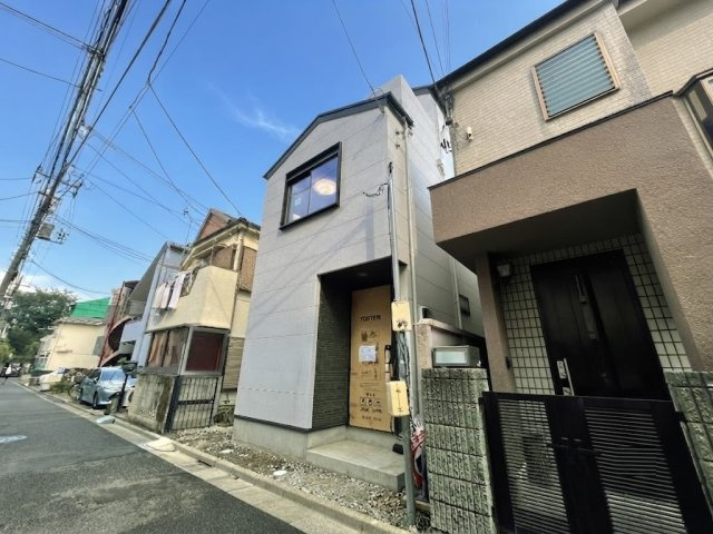 練馬区貫井3丁目 限定1棟の前面道路含む現地写真|駅が近くではありますが穏やかで暮らし心地の良いエリアです