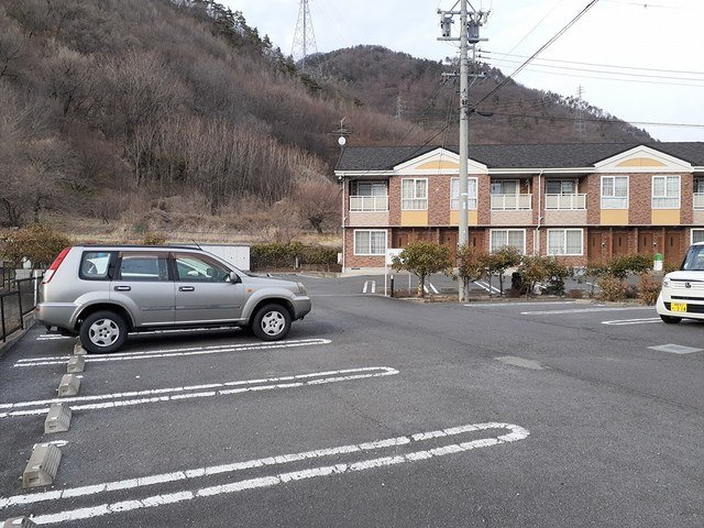 グランデュール　Ａの駐車場