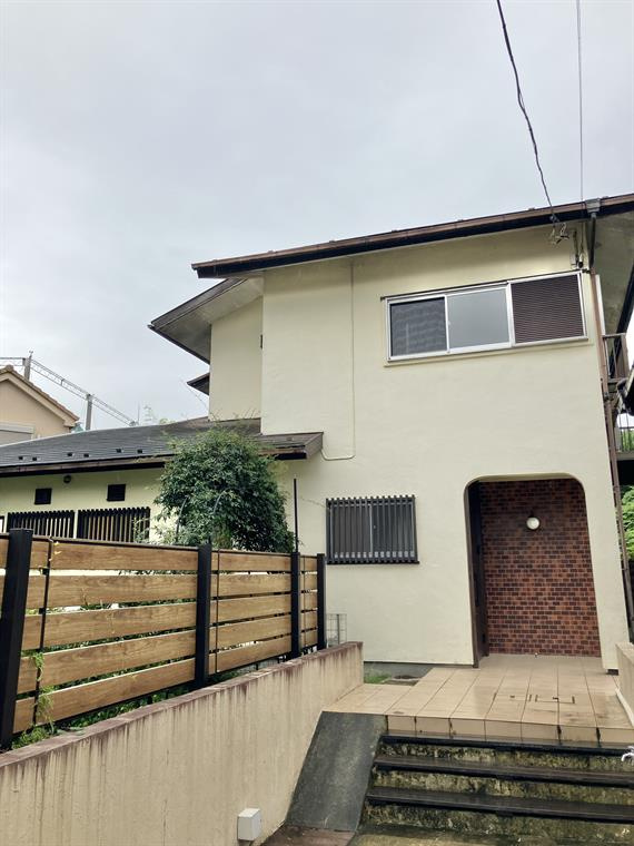 本郷台戸建の外観