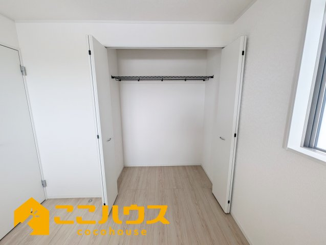 糸満市兼城第4　新築戸建て　全3棟　3号棟の収納|洋服が多い方でも安心の収納力