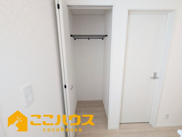 糸満市兼城第4　新築戸建て　全3棟　3号棟の収納|廊下収納もございます