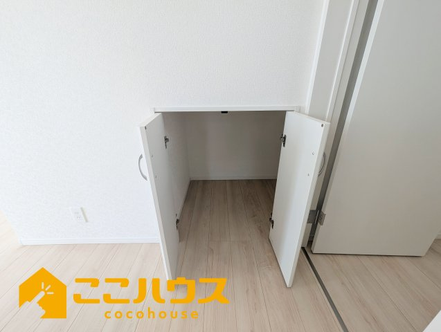 糸満市兼城第4　新築戸建て　全3棟　3号棟の収納|階段下収納