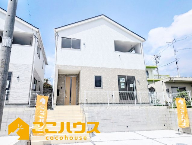 糸満市兼城第4　新築戸建て　全3棟　3号棟の外観|防犯カメラも付いたセキュリティの高いお家です！