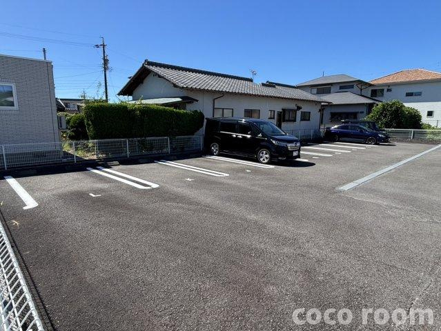 ヴァンベールの駐車場