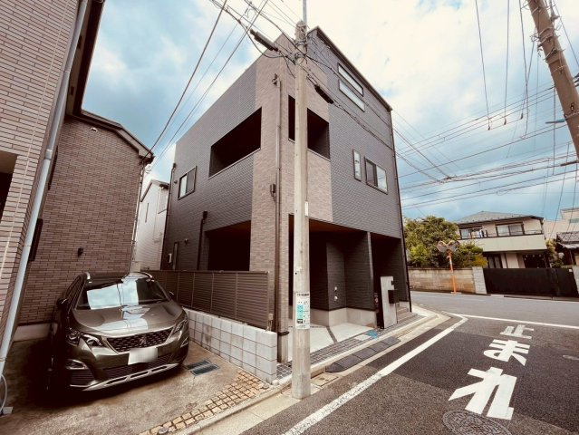 【外観】 | 杉並区南荻窪１丁目　新築戸建て | シンプルで美しいフォルムが存在感を放つ外観デザイン