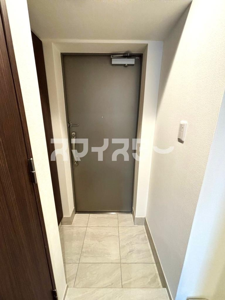 グラード新所沢の玄関