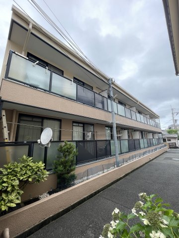 ファミーユ矢部の外観