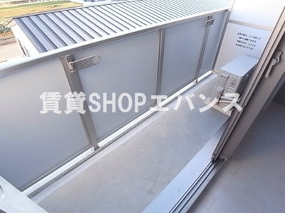 【バルコニー】 | プエルタデルソル | 暖かな日差しのふりそそぐバルコニー