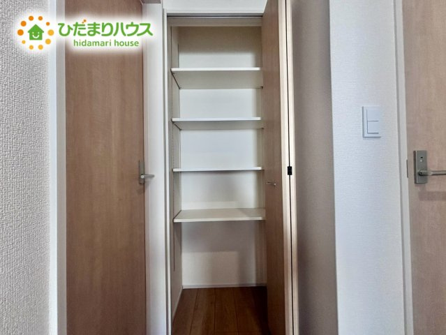 上尾市原市15期　新築戸建　ブルーミング01の収納|2階廊下収納