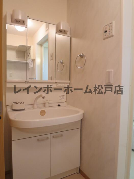 仲介手数料（賃料の1.10ヵ月）の50％OFF対象物件！の洗面所