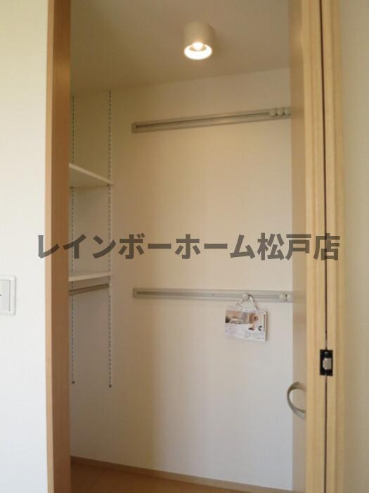 仲介手数料（賃料の1.10ヵ月）の50％OFF対象物件！の収納