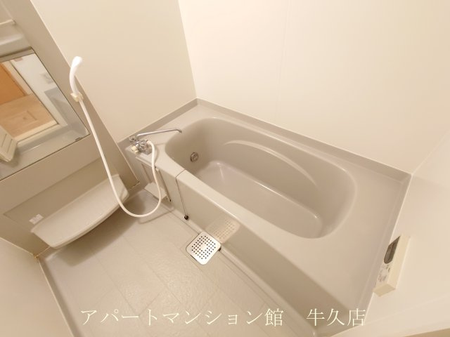 リビングタウンひたち野Aの浴室