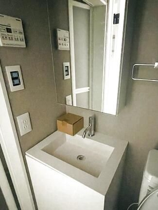 【独立洗面台】 | CFジオーレ本蓮沼 | 独立洗面台、小物を置くことができて便利です