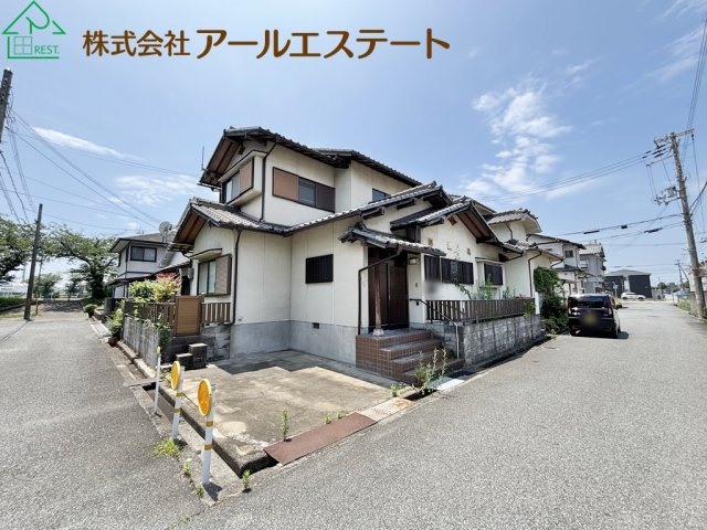 姫路市大津区天神町２丁目　　　山陽電鉄「山陽天満駅」徒歩２分の玄関