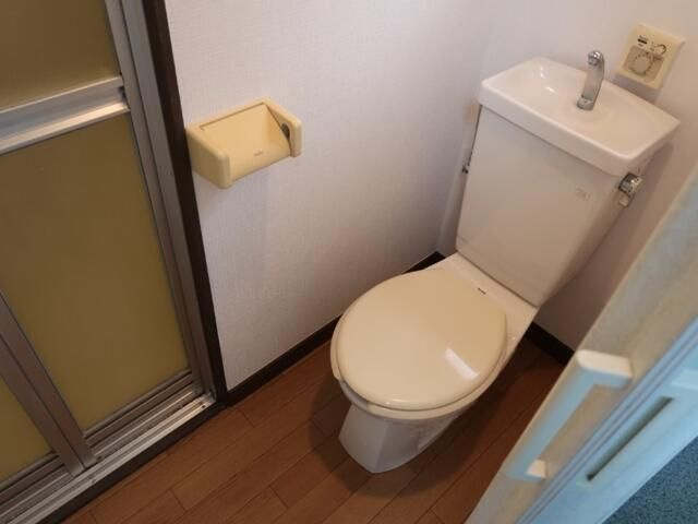 横浜市保土ケ谷区常盤台のアパートのトイレ