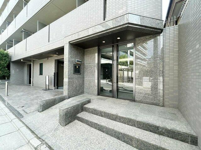 マイナビＳＴＡＹミライエ小竹向原のエントランス