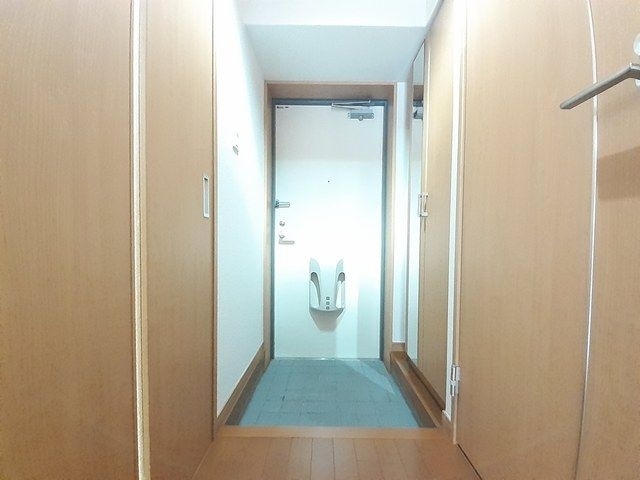 ルピナス天神の玄関