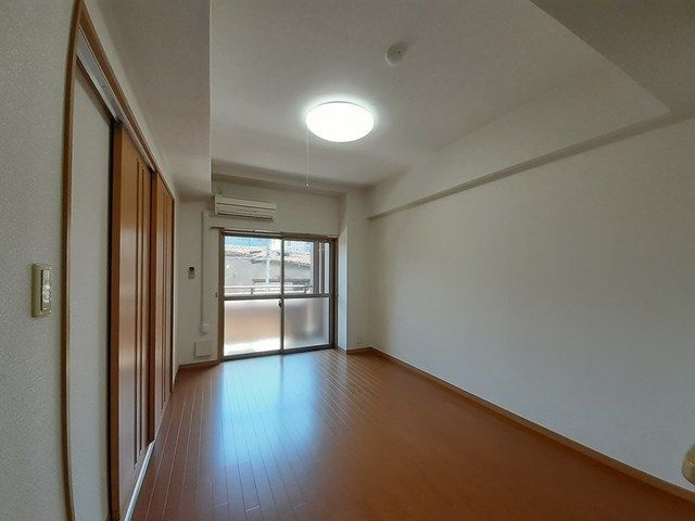 ルピナス天神の居間・リビング