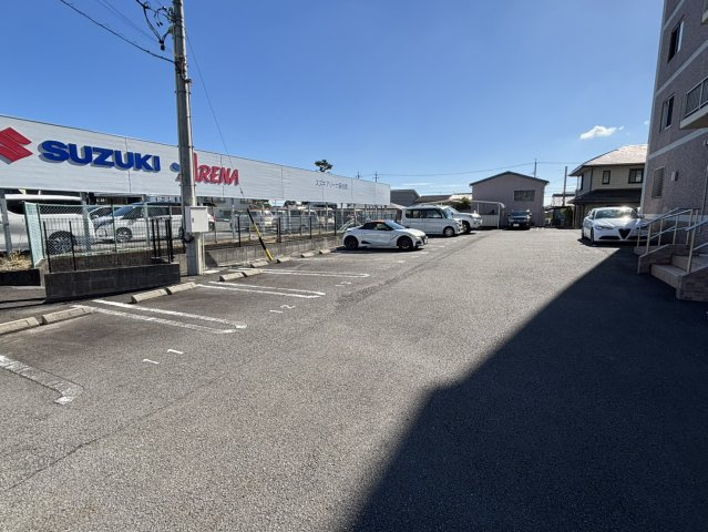 IBB7の駐車場