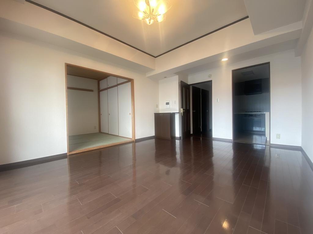藤和芦屋川ホームズの居間・リビング
