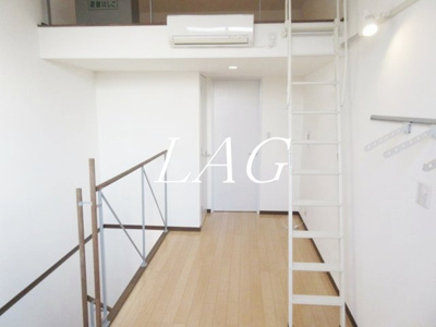 【居間・リビング】 | ＢＲＡＶＩ | 洋室のお部屋です。