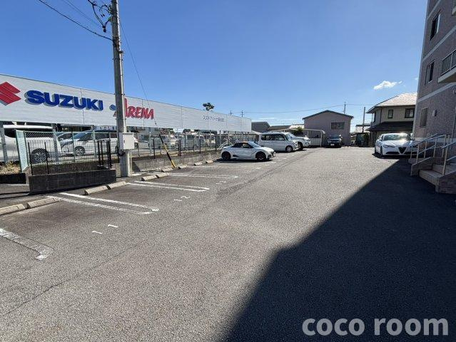 IBB7の駐車場