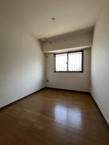 【寝室】