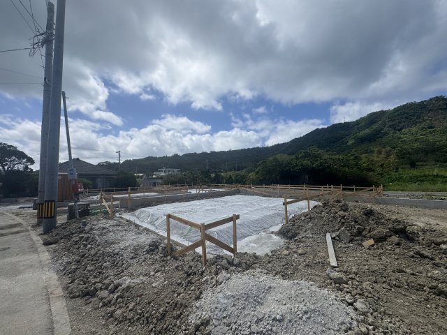 南城市佐敷伊原　第2（全4棟）の前面道路含む現地写真|※南側公道4.5m♪
