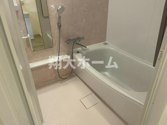 クイーンハイツ浅伊の浴室