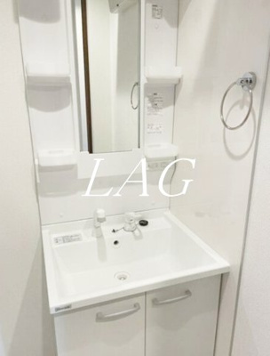 【洗面所】 | ルナ・戸田 | 洗面台です。