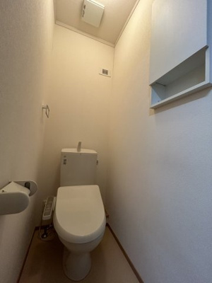 【トイレ】 | Ｆｏｒｅｓｔ　Ｍａｉｓｏｎ　ＫＡＭＥＤＡ | 別部屋参考写真