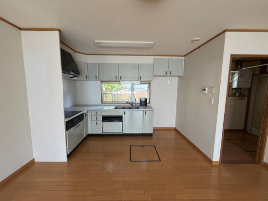北見市美芳町６丁目１番地１１　中古売家のキッチン