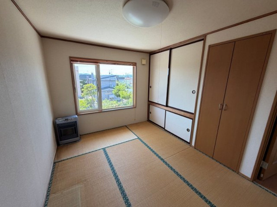 北見市美芳町６丁目１番地１１　中古売家の和室
